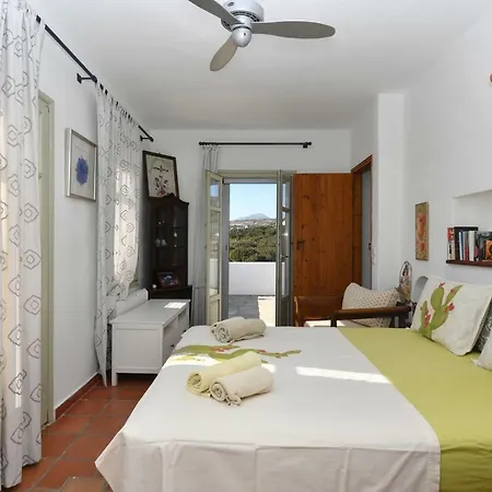 Paros Selana Naousa (Paros)